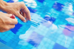 Using a UV Pool Sterilizer to keep the pool clean